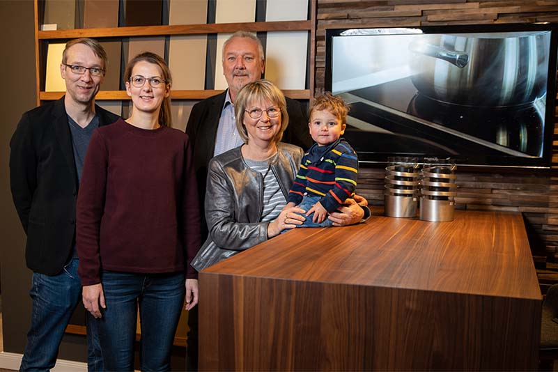 Küchen Mennen Küchenstudio in Westerholt | Portrait Inhaberfamilie